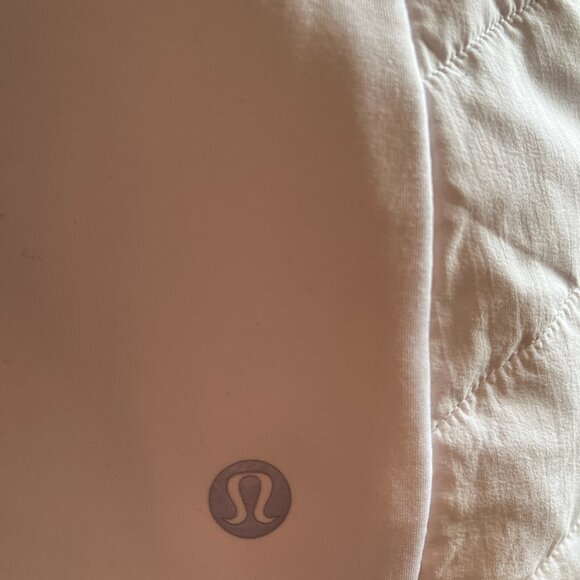 Lululemon "Down for it All" vest sz 4 (lulu sizing) - Picture 4 of 7